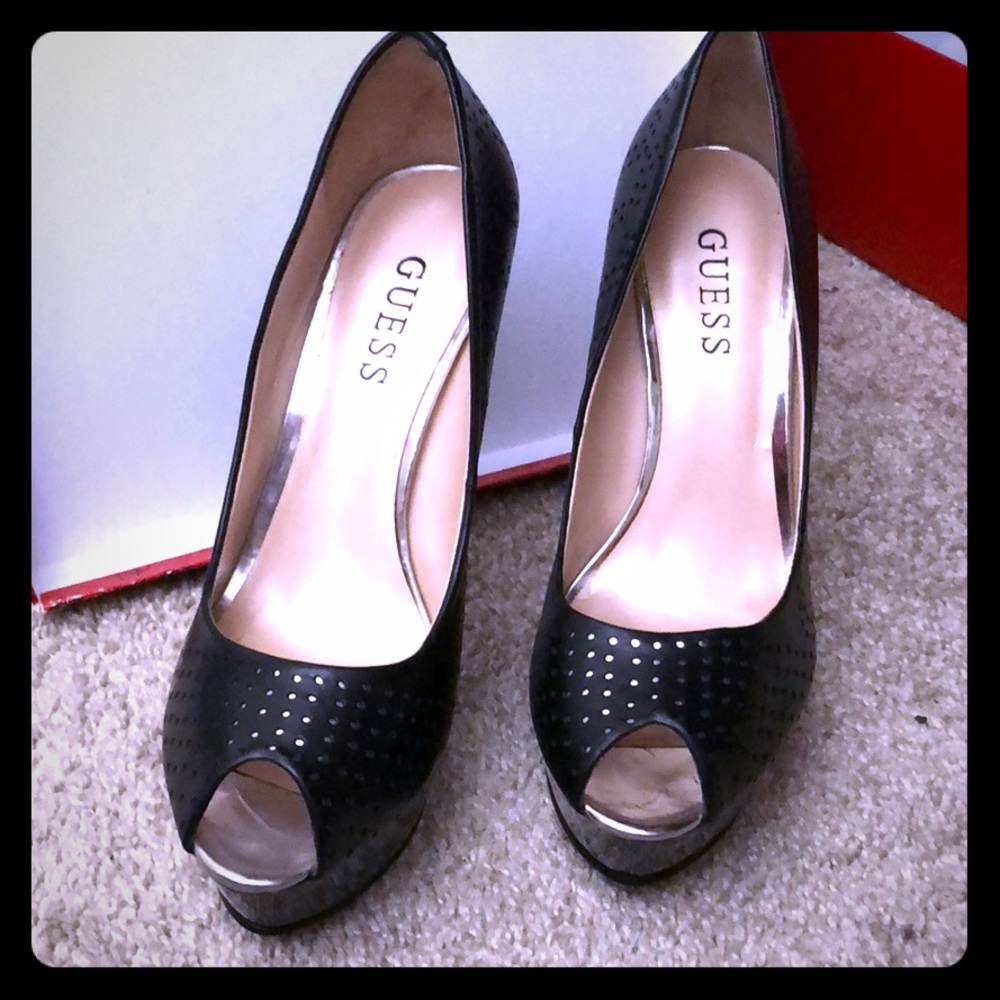 Guess Tulissa White Leather Pumps Shoes